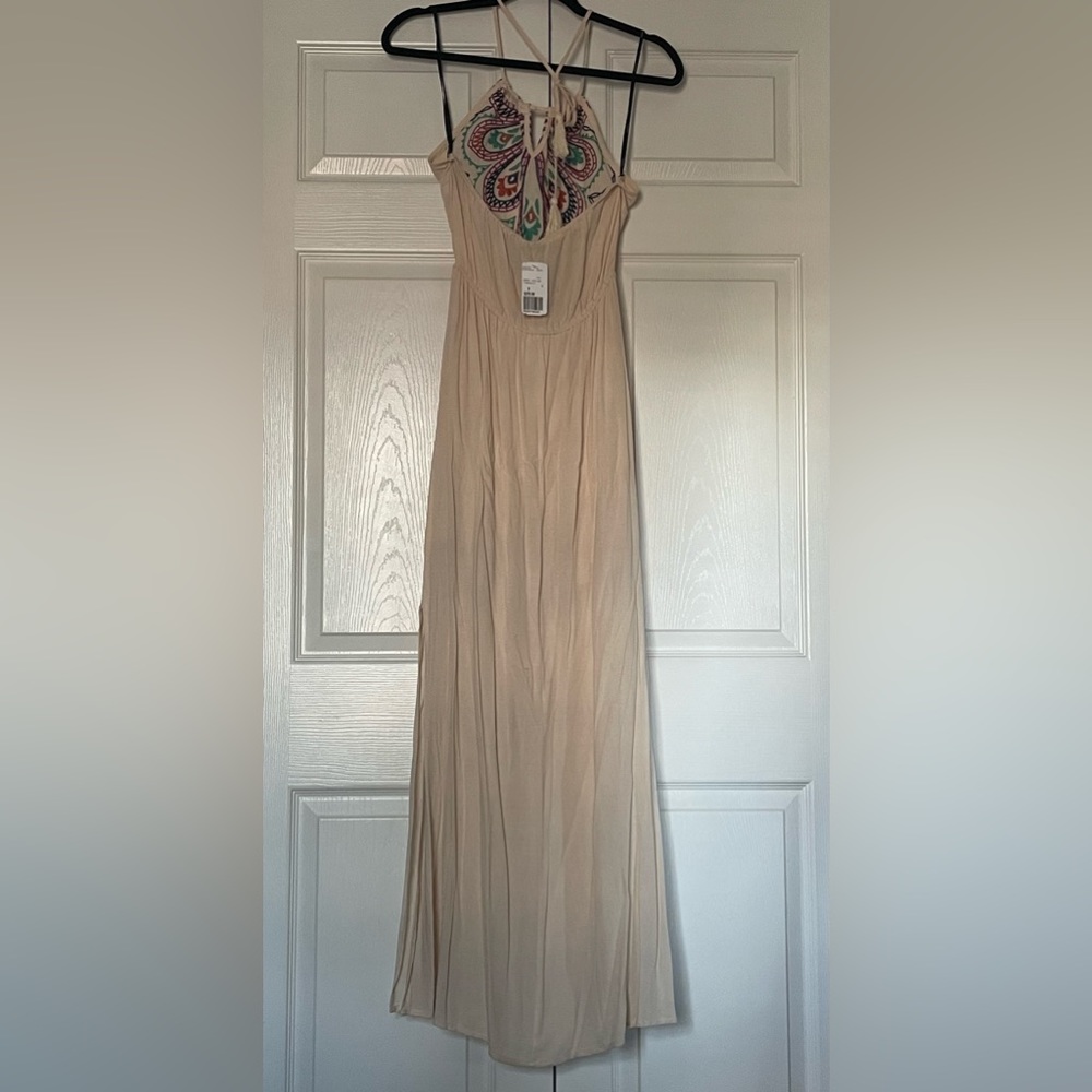 NWT Lightweight Embroidered High Neck Gauzy Taupe Maxi Dress Boho Festival - Picture 5 of 5